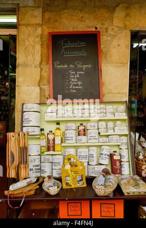 Il Foie Gras in un negozio gourmet in Domme, Perigord Noir dordogne francia Foto Stock