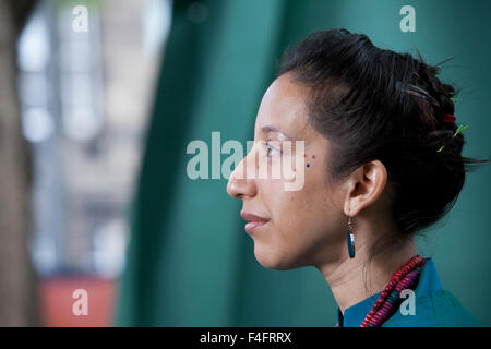 Bidisha, il British Indian emittente e giornalista, all'Edinburgh International Book Festival 2015. Foto Stock