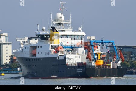 RRS Discovery voce lungo il Tamigi da Londra Foto Stock