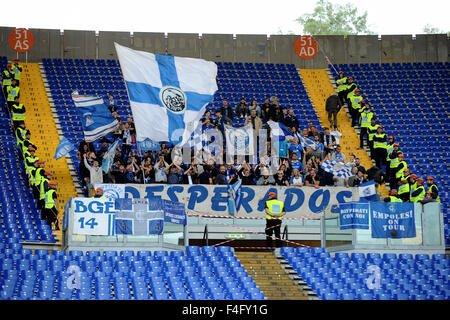 Roma, Italia. Xvii oct, 2015. Di calcio della Serie A. Roma rispetto a Empoli. Empoli sostenitori durante il match Credito: Azione Sport Plus/Alamy Live News Foto Stock