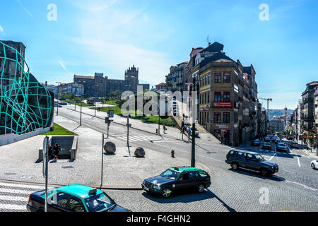 Tipica vista dal Porto è alla stazione ferroviaria di Sao Bento. Ottobre, 2015. Porto, Portogallo. Foto Stock