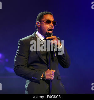 Music Artista MAXWELL porta il suo Tour 2014 alla Durham Performing Arts Center di Durham, NC. Gerald Maxwell Rivera, (sopportato il 23 maggio 1973), meglio noto con il suo nome di fase Maxwell, è un cantante americano-cantautore, record producer e attore. Foto Stock