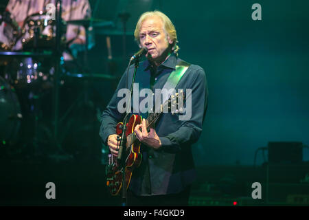 La Moody Blues portare loro 2014 Tour alla Durham Performing Arts Center di Durham, NC. La Moody Blues sono costituiti da membri originali Graeme Edge, Justin Hayward, e John Lodge. Foto Stock