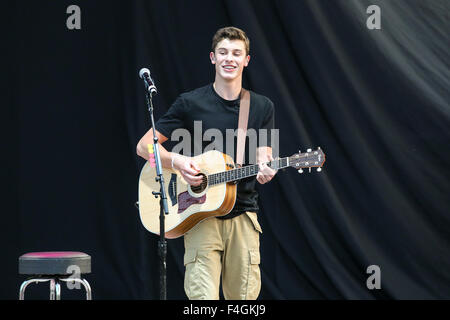 Shawn Mendes esegue in Carolina del Nord Foto Stock