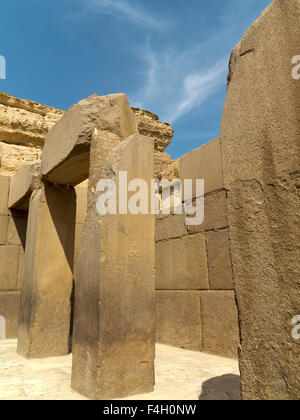 Il tempio a valle del faraone Khafre del IV dinastia, Giza, vicino al Cairo in Egitto Foto Stock