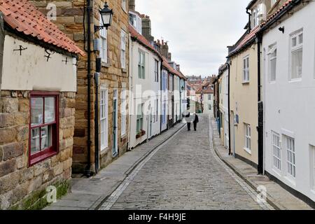 Henrietta Street nella vecchia città di Whitby North Yorkshire Foto Stock