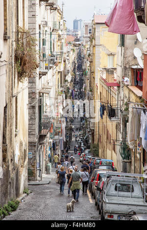 Napoli (Italia) - Spaccanapoli, che taglia in due parti il centro storico di Napoli Foto Stock