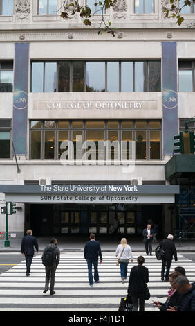 Ingresso al College di Optometria, Università di Stato di New York, Manhattan NYC, New York, Stati Uniti d'America Foto Stock