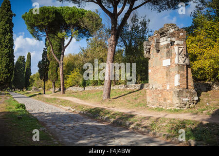 Via Appia Antica, antica strada romana, Roma, Lazio, l'Italia, Europa Foto Stock