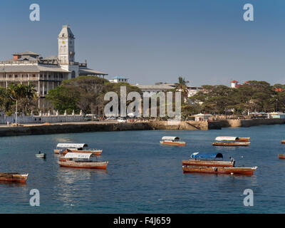 Stone Town Waterfront e casa delle meraviglie, Stone Town Zanzibar, Tanzania, Africa orientale, Africa Foto Stock