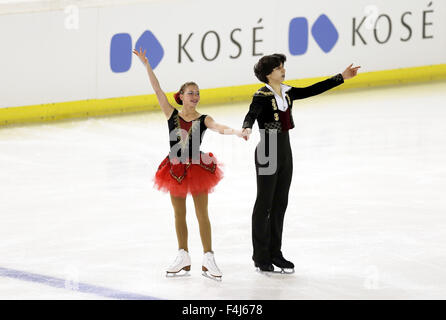 Logrono, Spagna. 3° Ott, 2015. Marjorie Lajoie & Zachary Lagha (CAN) Pattinaggio di Figura : ISU Junior Grand Prix di Pattinaggio di Figura Logrono 2015 danza su ghiaccio programma gratuito presso il Centro Deportivo Municipal de Lobete a Logrono, Spagna . © Mutsu Kawamori/AFLO/Alamy Live News Foto Stock