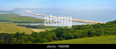 Chesil Beach a volte chiamato Banca Chesil, nel Dorset è uno dei tre principali strutture di scandole in Gran Bretagna. Foto Stock