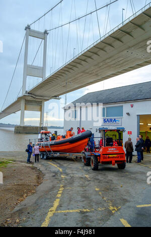Nuova imbarcazione di salvataggio"Jim Hewitt a SARA (Severn Area associazione Rescue)sede prima della cerimonia di denominazione e di servizio della dedizione Foto Stock