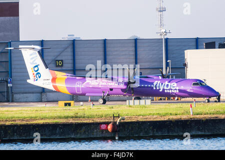 London City Airport aeromobili, Docklands, Londra, Inghilterra, Regno Unito Foto Stock