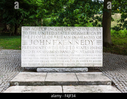 Il John F Kennedy Memorial, Runnymede, Surrey, England, Regno Unito Foto Stock