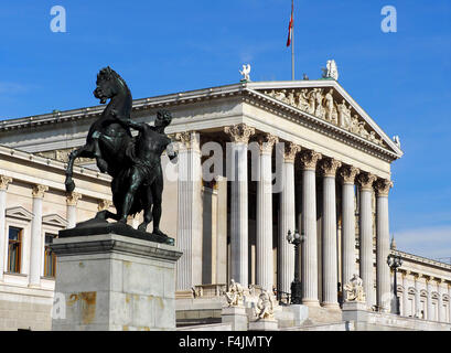 Il Parlamento austriaco edificio nel centro di Vienna, Austria. Foto Stock