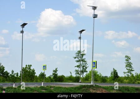 Il via nella regione Lipetsk è attrezzata con energia solare di luci a. La Russia Foto Stock