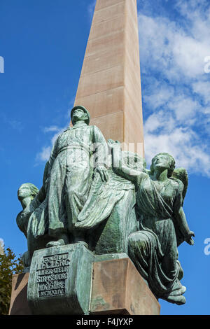 Monumento di guerra per il Maréchal Leclerc presso la piazza Place Broglie a Strasburgo, Alsazia, Francia Foto Stock