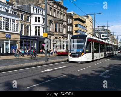 dh PRINCES STREET EDINBURGH tram moderni Foto Stock