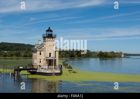 New York, Kingston, Rondout. Rondout Faro, costruito nel 1915 vicino all' entrata nord di Rondout Creek lungo il fiume Hudson. Foto Stock