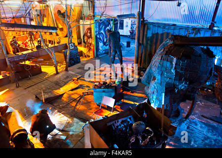 Berlino, 8 gennaio: La Kunsthaus Tacheles, precedentemente un department store nel quartiere ebraico di Berlino. Dopo che serve come un nazista Foto Stock