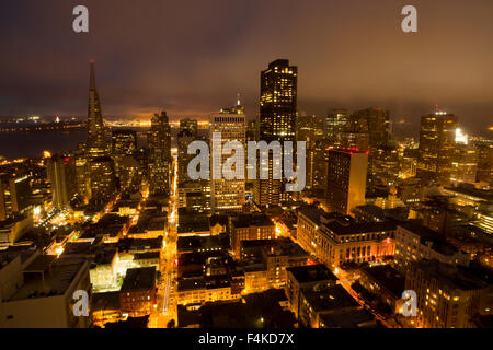 Twilight viste dal Quartiere Finanziario di San Francisco Foto Stock