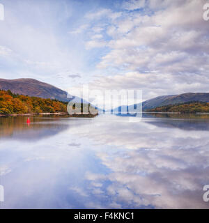 In autunno, Loch Lochy, Highland, Scozia. Regno Unito Foto Stock