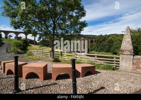 Leaderfoot viadotto ferroviario oltre il fiume Tweed, Melrose, frontiere, Scozia Foto Stock