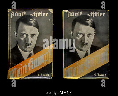 Volume 1 e 2 del libro in tedesco Mein Kampf / la mia lotta, manifesto autobiografico dal leader nazista Adolf Hitler Foto Stock