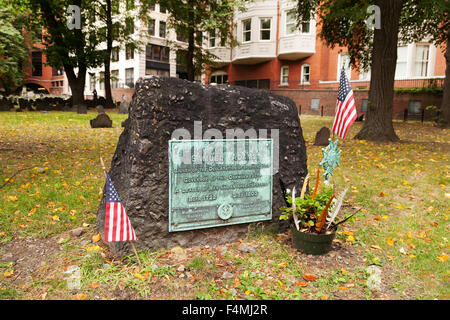 La tomba del patriota Samuel Adams, il vecchio granaio Sepoltura lungo il Freedom Trail, Boston, Massachusetts, STATI UNITI D'AMERICA Foto Stock