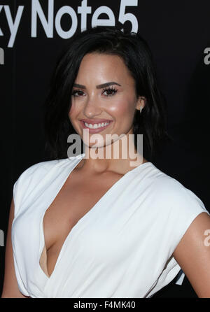 Samsung Festeggia il Nuovo Galaxy S6+ di bordo e Galaxy nota5 - arrivi con: Demi Lovato dove: West Hollywood, California, Stati Uniti quando: 19 Ago 2015 Foto Stock