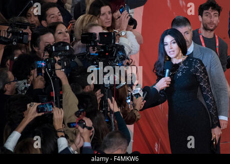 Roma, Italia. Xx oct, 2015. Monica Bellucci assiste un tappeto rosso per 'Ville-Marie' durante il decimo Roma Film Fest il 20 ottobre 2015 a Roma, Italia. Credito: Massimo Valicchia/Alamy Live News Foto Stock