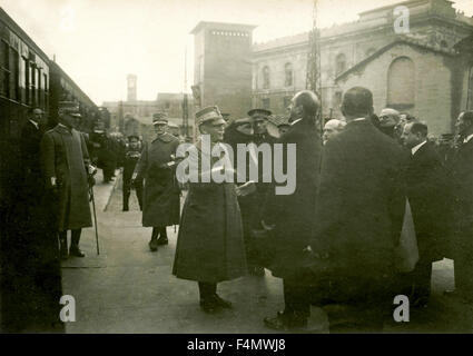 Arrivo con il treno di Vittorio Emanuele III Re d'Italia Foto Stock