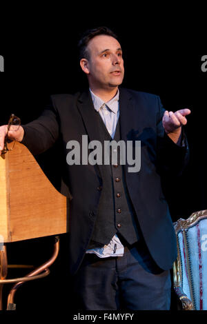 Robert 'Rob' Newman, comico britannico, autore e attivista politico all'Summerhall Narrativa storica Festival 2015. Edimburgo, Scozia. Il 25 aprile 2015 Foto Stock