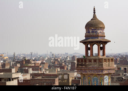 Dettagli della bella Wazir Khan moschea nel centro della città vecchia di Lahore, Pakistan Foto Stock