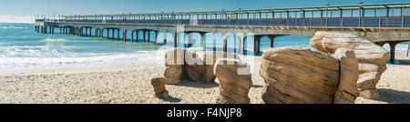 Vista panoramica del molo a Boscombe, Dorset, Regno Unito. Preso il 30 settembre 2015. Foto Stock