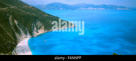 Myrtos Beach, Cefalonia, Grecia, Mediterraneo mare blu, isole. Foto Stock