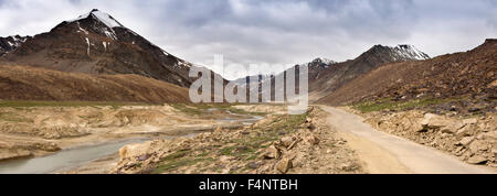 India, Himachal Pradesh, Baralacha Pass, Leh-Manali autostrada Foto Stock