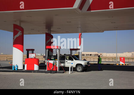 Al Maha e stazione di riempimento (olio minerale azienda in Oman) Foto Stock