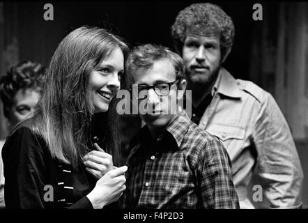 Tony Roberts, Woody Allen, Diane Keaton / Annie Hall 1977 Diretto Woody Allen Foto Stock