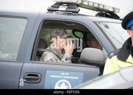 Lakenheath, Suffolk, Regno Unito. Xxi oct, 2015. RAF Lakenheath FA-18 Hornet crash scena Credito: Jason Marsh/Alamy Live News Foto Stock