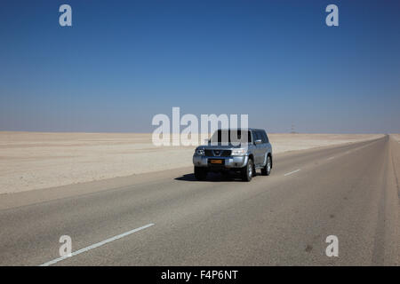 "Scena sulla strada costiera da Salalah a Nizwa; 1000 km attraverso il ''Empty Quarter'', ar-Rub al Khali' Foto Stock