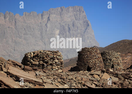 L'alveare tombe di Al-Ayn sono a causa della sua buona condizione e la situazione sul bordo del Jebel Misht (comb montagna) Foto Stock