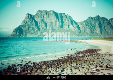 Bellissima vista alla spiaggia Eggum in Norvegia, Isole Lofoten Foto Stock