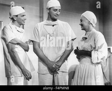 Frank Sinatra, Robert Mitchum e Olivia de Havilland / non come un estraneo / 1955 diretta da Stanley Kramer [United Artists] Foto Stock