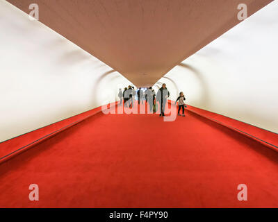 Lo storico TWA Flight Center dell'aeroporto internazionale John F. Kennedy è stato aperto come hotel nel maggio 2019, New York Foto Stock