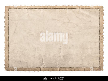 Carta vecchia cornice con bordi scolpiti per foto e immagini. Usato il cartone texture isolati su sfondo bianco Foto Stock