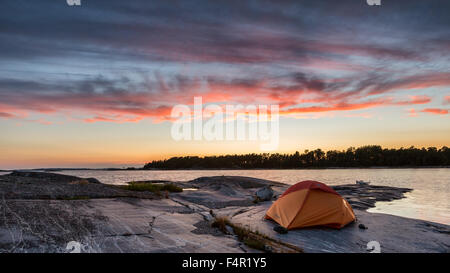 Campeggio a Tjuvskär isola, Kirkkonummi, Finlandia, Europa, UE Foto Stock