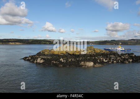 Via Belle passando Swallow Craig vicino a Inchcolm Firth of Forth Scozia Ottobre 2015 Foto Stock