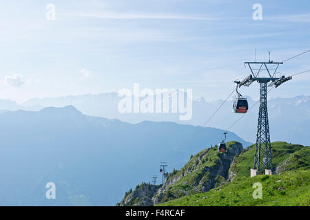 Leysin, montagna, montagne, funivia, gondola, trasporti, Vaud, VD, Alpes vaudoises, Vaud Alpi, Alpi, Svizzera, estate Foto Stock